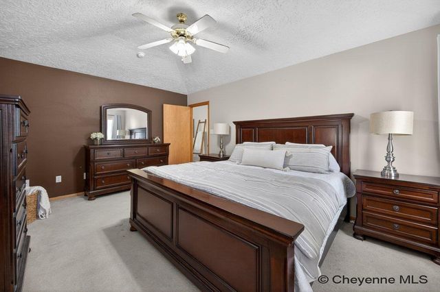 222 PRAIRIE HILLS DR, Cheyenne, WY 82009