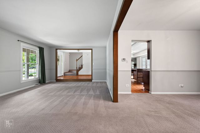683 Honeysuckle Lane, Naperville, IL 60540