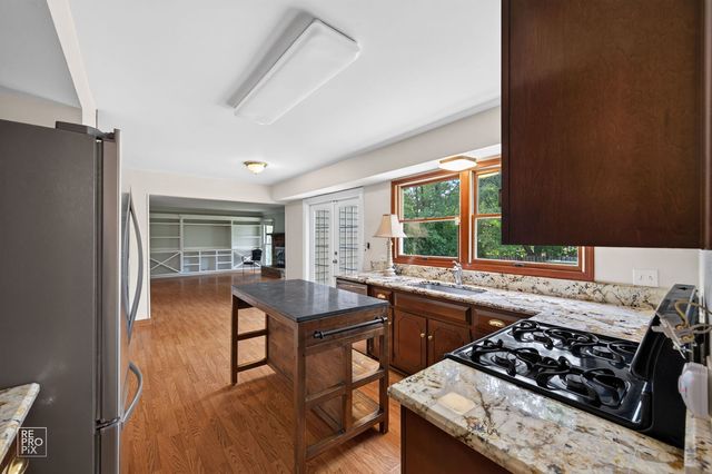 683 Honeysuckle Lane, Naperville, IL 60540