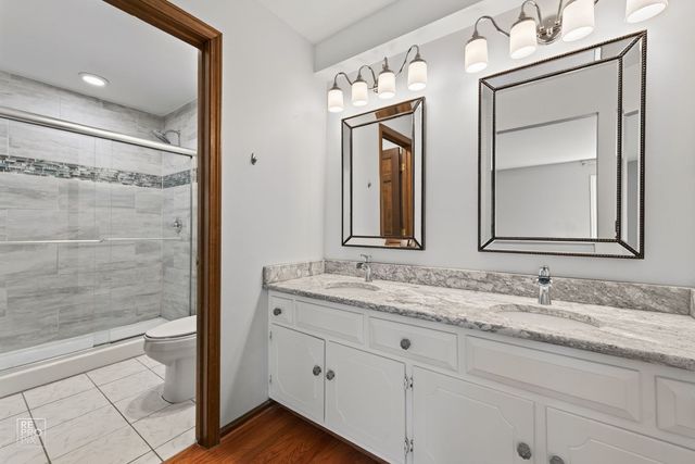 683 Honeysuckle Lane, Naperville, IL 60540