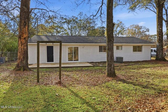 3340 Harle Street, Pearl, MS 39208