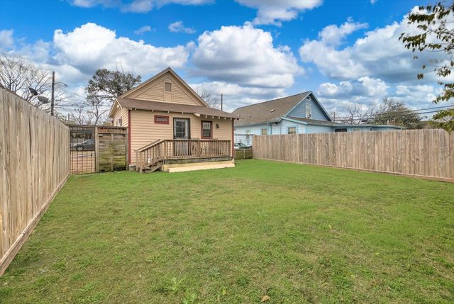 515 Bishop Street, Houston, TX 77009