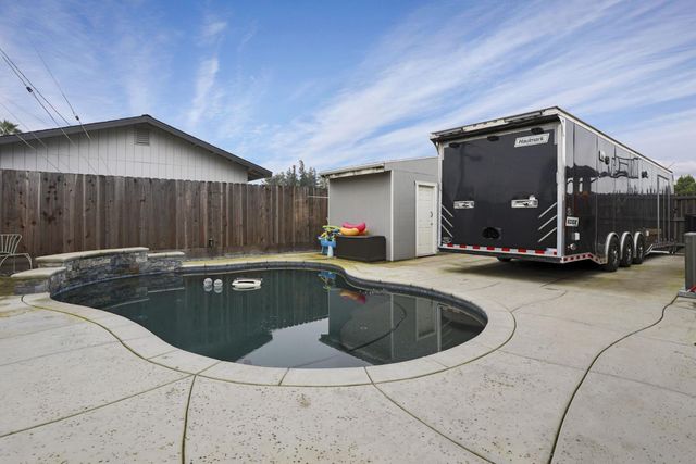 10068 Garnet Ave, Stockton, CA 95212