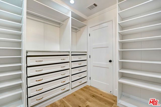 2506 Zorada Drive, Los Angeles, CA 90046