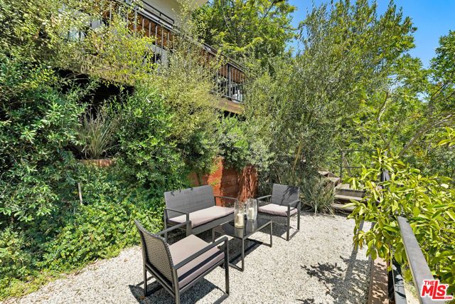 2506 Zorada Drive, Los Angeles, CA 90046