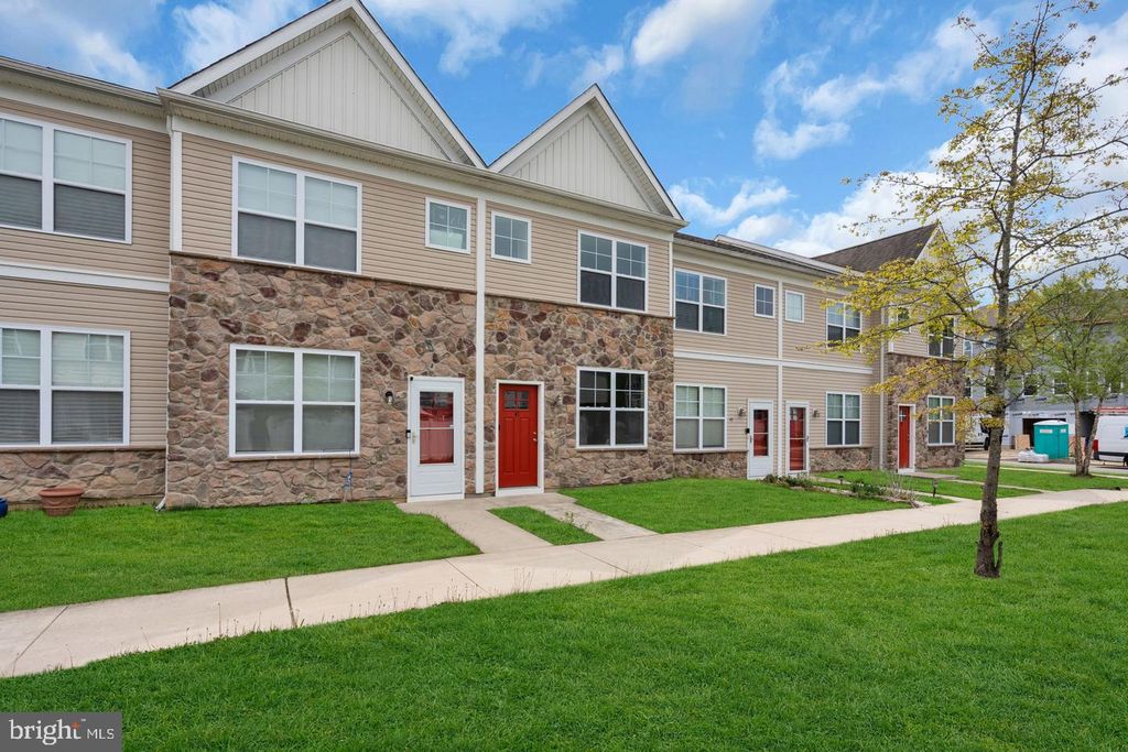 41 ROWAND WAY E, CLEMENTON, NJ 08021 — photo 2