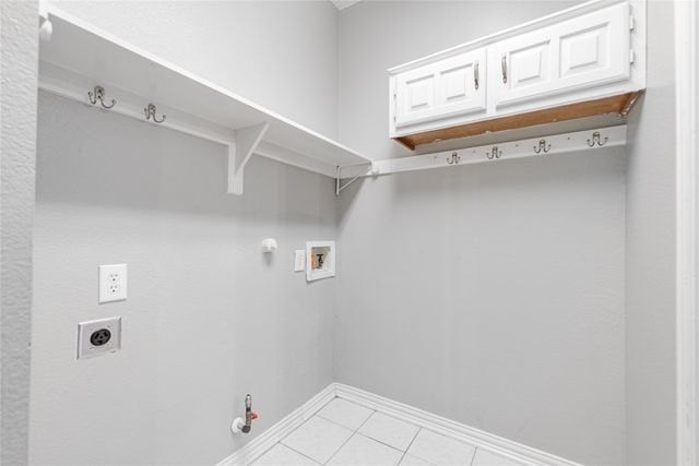 112 Midcrest Drive, Irving, TX 75063