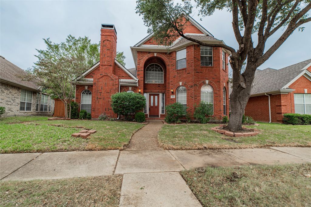 112 Midcrest Drive, Irving, TX 75063