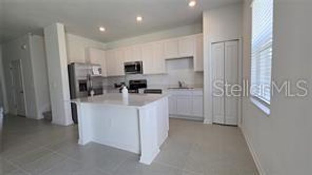 2592 SKYLINE LOOP, Poinciana, FL 34758