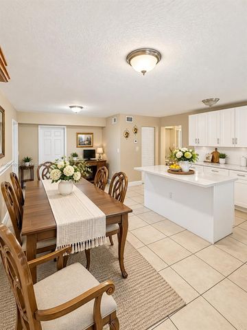 5551 E 4th Avenue, Hialeah, FL 33013