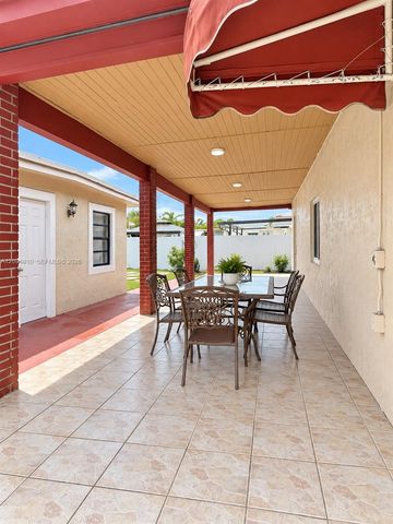 5551 E 4th Avenue, Hialeah, FL 33013