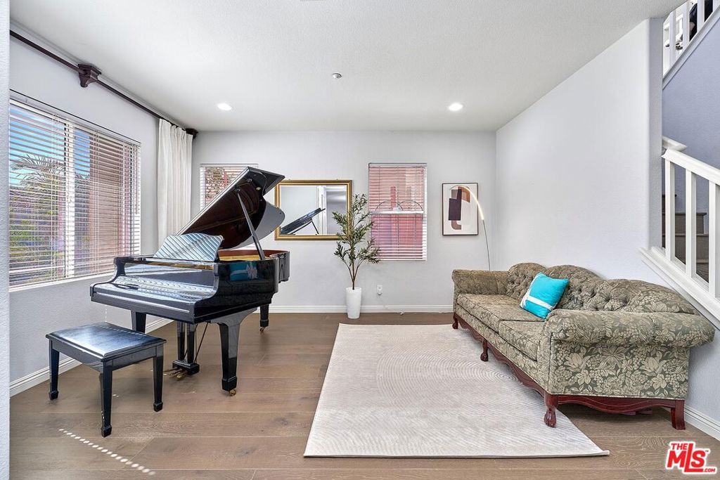 13033 Mesa Verde Way, Los Angeles, CA 91342 — photo 4