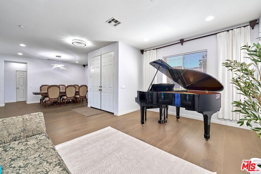 13033 Mesa Verde Way, Los Angeles, CA 91342 — photo 5