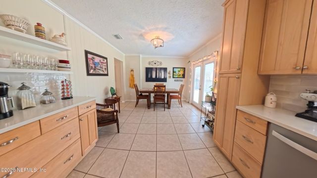 214 E TEAKWOOD Circle, Middleburg, FL 32068