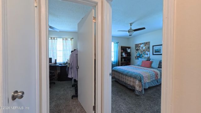 214 E TEAKWOOD Circle, Middleburg, FL 32068