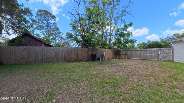 214 E TEAKWOOD Circle, Middleburg, FL 32068