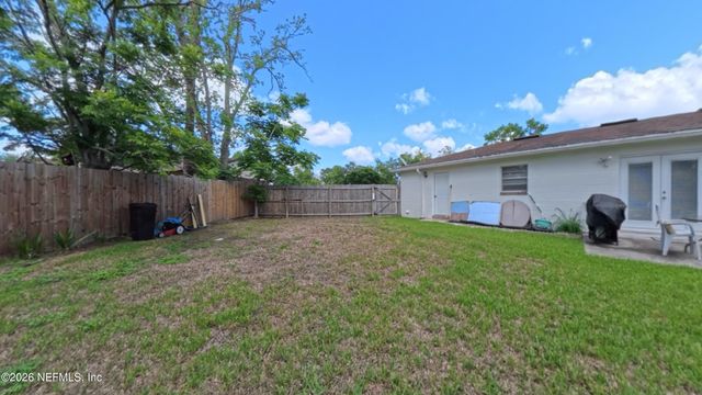 214 E TEAKWOOD Circle, Middleburg, FL 32068