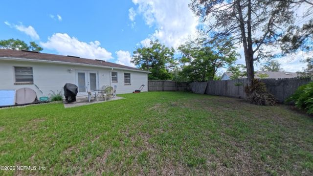 214 E TEAKWOOD Circle, Middleburg, FL 32068