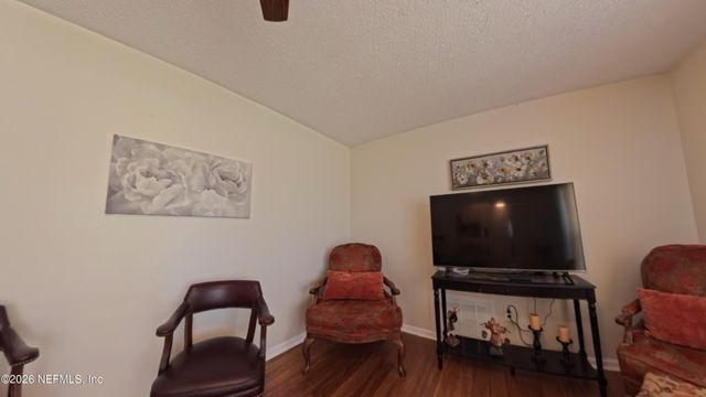 214 E TEAKWOOD Circle, Middleburg, FL 32068