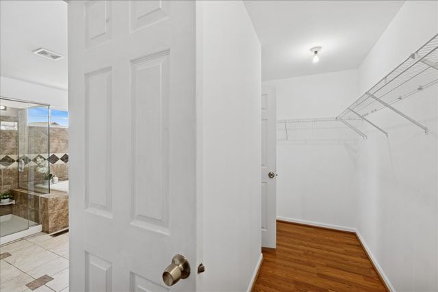 1480 Tudor Drive, Mundelein, IL 60060