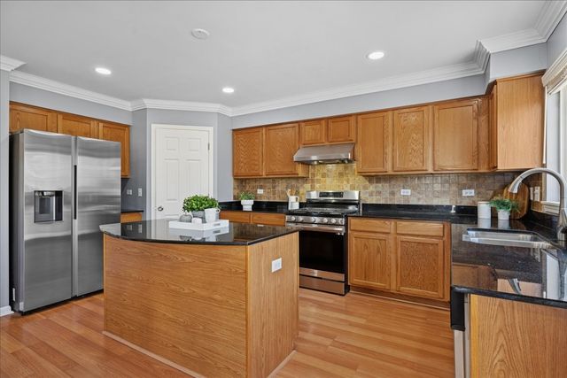 1480 Tudor Drive, Mundelein, IL 60060