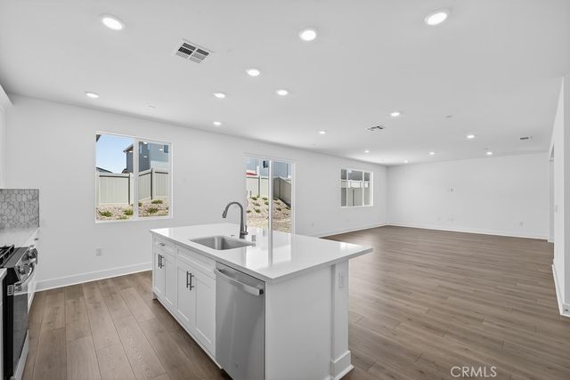 33340 Rusty Court, French Valley, CA 92596