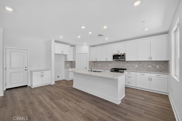 33340 Rusty Court, French Valley, CA 92596