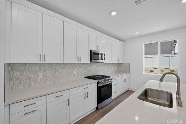 33340 Rusty Court, French Valley, CA 92596