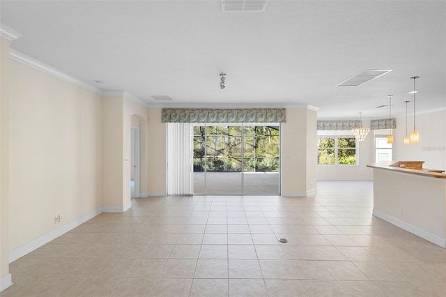 122 AVENHAM DRIVE, Deland, FL 32724