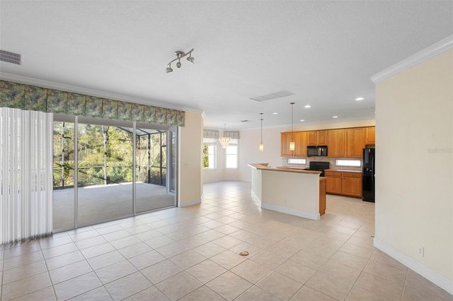 122 AVENHAM DRIVE, Deland, FL 32724