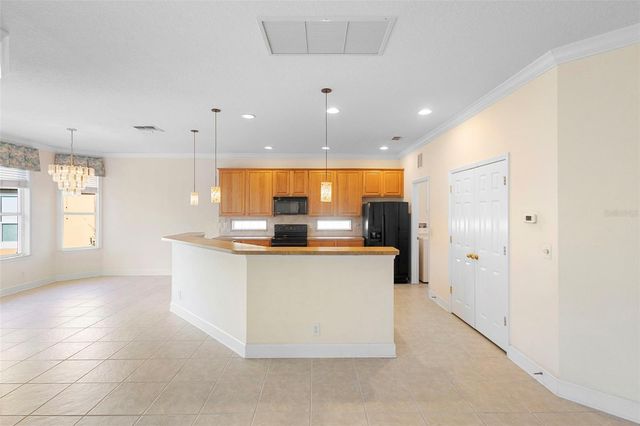 122 AVENHAM DRIVE, Deland, FL 32724