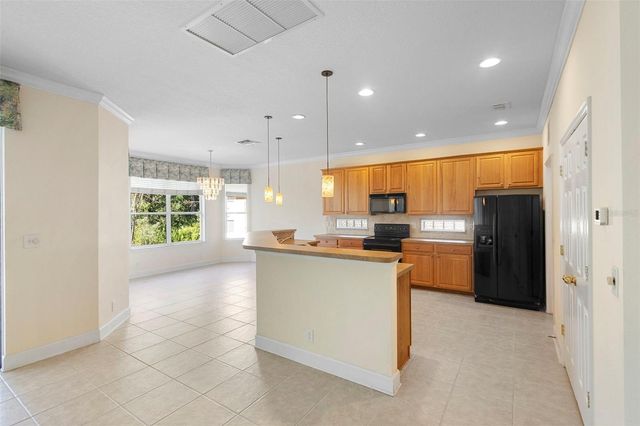 122 AVENHAM DRIVE, Deland, FL 32724