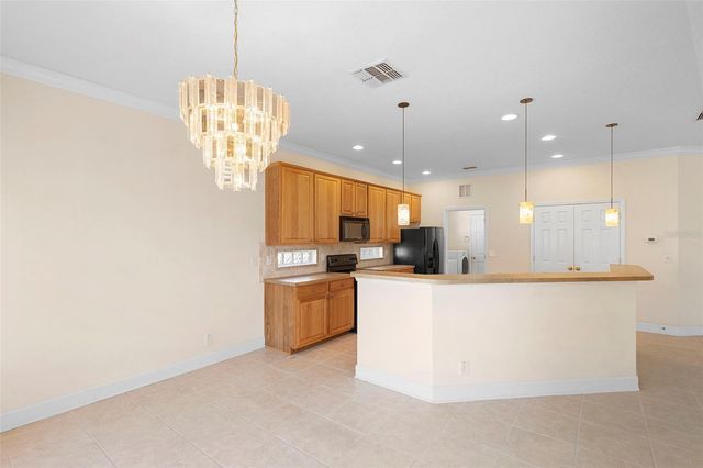 122 AVENHAM DRIVE, Deland, FL 32724