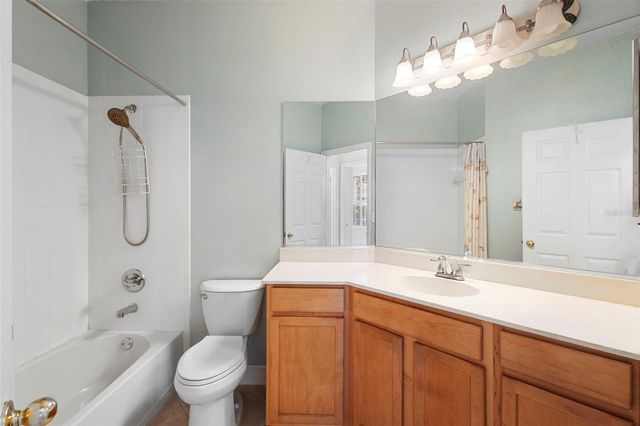 122 AVENHAM DRIVE, Deland, FL 32724