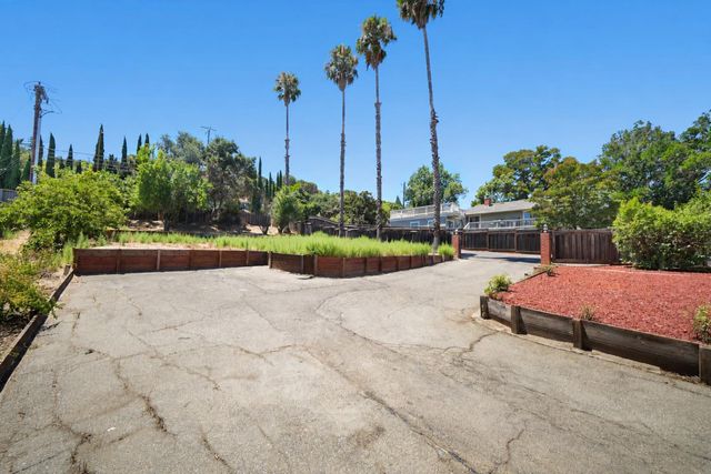 15055 Blossom Hill Road, Los Gatos, CA 95032