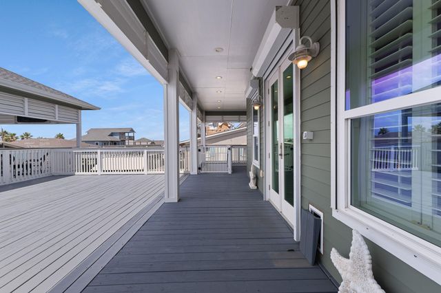 16530 Tampico Way, Jamaica Beach, TX 77554