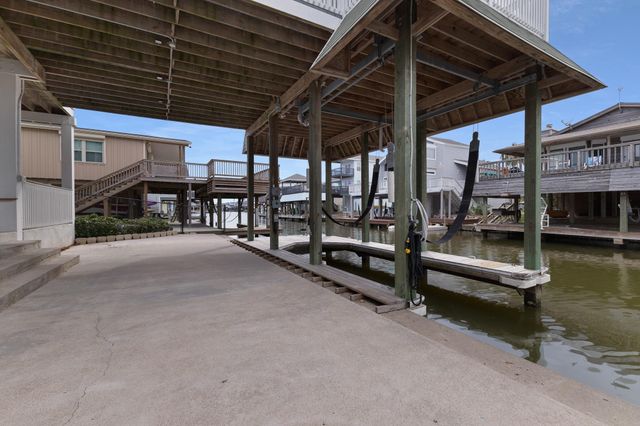 16530 Tampico Way, Jamaica Beach, TX 77554