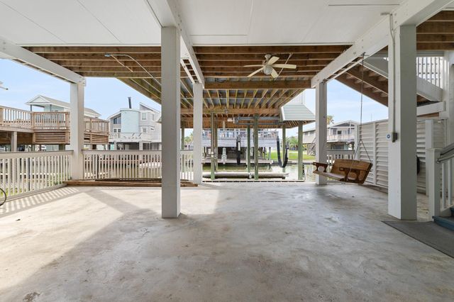 16530 Tampico Way, Jamaica Beach, TX 77554