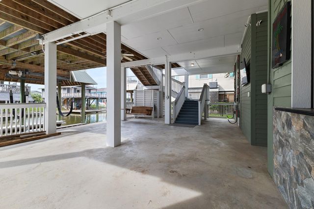 16530 Tampico Way, Jamaica Beach, TX 77554