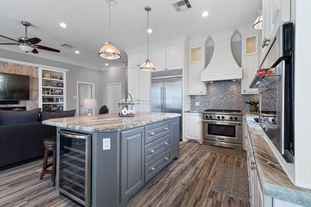 16530 Tampico Way, Jamaica Beach, TX 77554