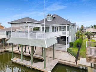 16530 Tampico Way, Jamaica Beach, TX 77554