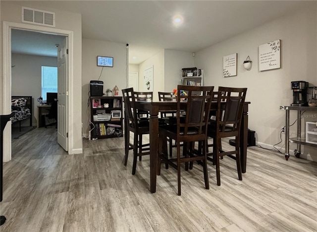 8139 VINING STREET, Jacksonville, FL 32210