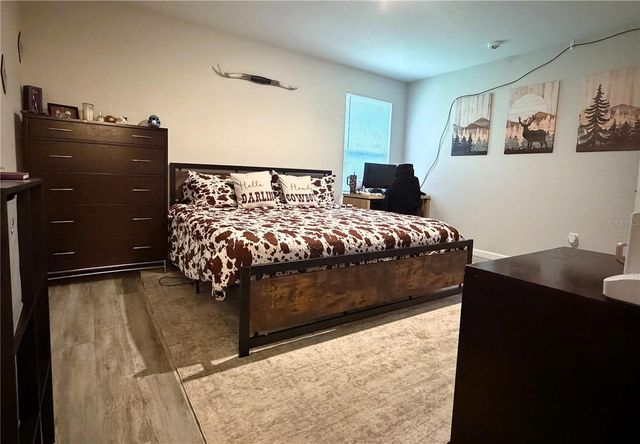 8139 VINING STREET, Jacksonville, FL 32210