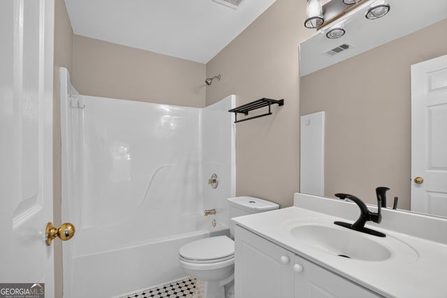 2584 Fairlawn Downs NW, Kennesaw, GA 30144
