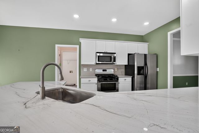 2584 Fairlawn Downs NW, Kennesaw, GA 30144