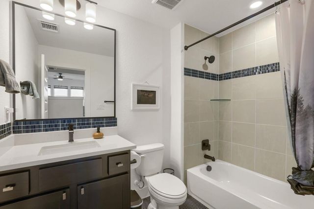 967 Iron Willow LOOP, Dripping Springs, TX 78620