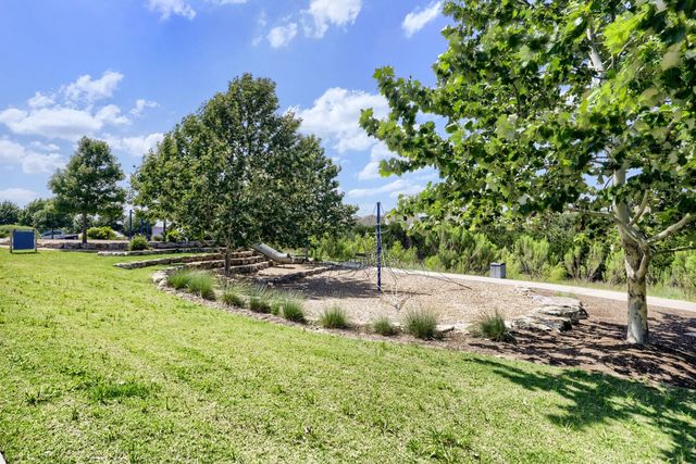 967 Iron Willow LOOP, Dripping Springs, TX 78620