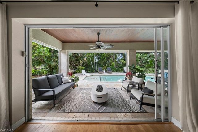 3638 Zion Park CT, Naples, FL 34116