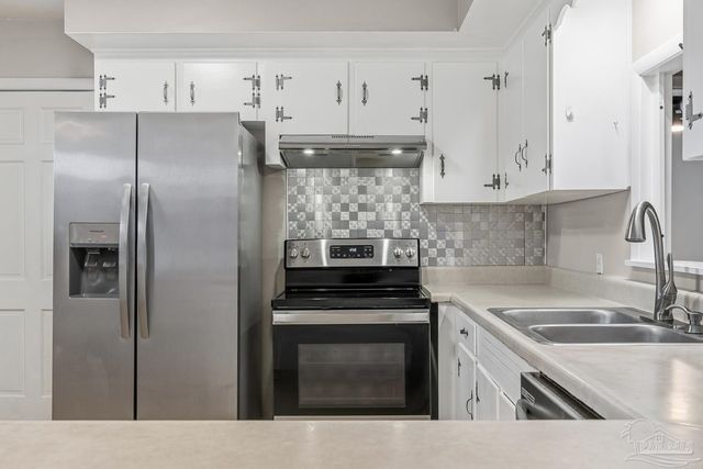 6800 Fabiano St, Pensacola, FL 32506