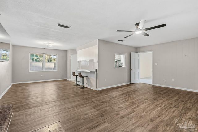 6800 Fabiano St, Pensacola, FL 32506